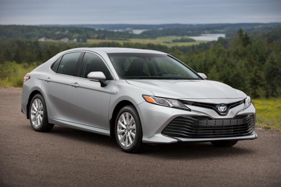 Toyota Camry Hybrid LE (NA) '2017